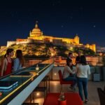 Kilátás a Málaga-i várra tetőteraszon, éjszaka