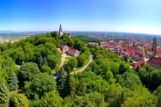 Nagyvárad perspektívája a Kálvária-dombról, gyönyörű panoráma.