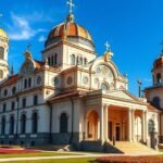 Az ortodox székesegyház Marosvásárhelyen, gyönyörű kupolákkal.