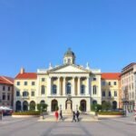 Prokurative tér, Split - Velencei stílusú építészet és nyüzsgő élet