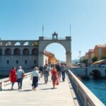 Trogir hídján sétáló emberek a Čiovo sziget felé