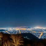 Kumamoto város éjszakai kilátás a Hanaokayama parkból