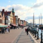 Séta a Schlachte folyóparti sétányon Brémában