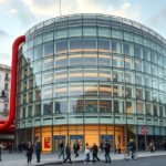 A Pompidou Központ modern építészeti csodája Párizsban.