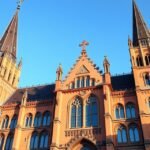 A Basler Münster gótikus székesegyház vörös kövei a kék égből