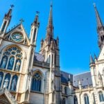 Lausanne-i Katedrális gótikus építészete és részletei