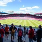 Villa Park stadion a Birmingham városában, látogatók a pályán
