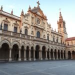 A Santa Cruz kolostor belső udvara Coimbra városában, Portugáliában.