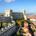 Szent György vára panorámája Lisszabonban, Portugáliában.