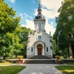 Aa Kirke templom Aakirkebyben, Dánia zöld környezetében.