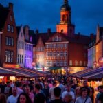 Jomfru Ane Gade éjjel, bulizás és napsütés a dán városban