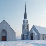 A Bodøi Katedrális és harangtoronya hóban, Norvégiában.