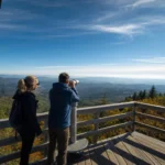 Kilátás a Galyatető panorámakilátójáról, kirándulás közben.