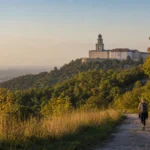 Séta a Pannonhalmi Apátság dombvidékén, őszi fényben